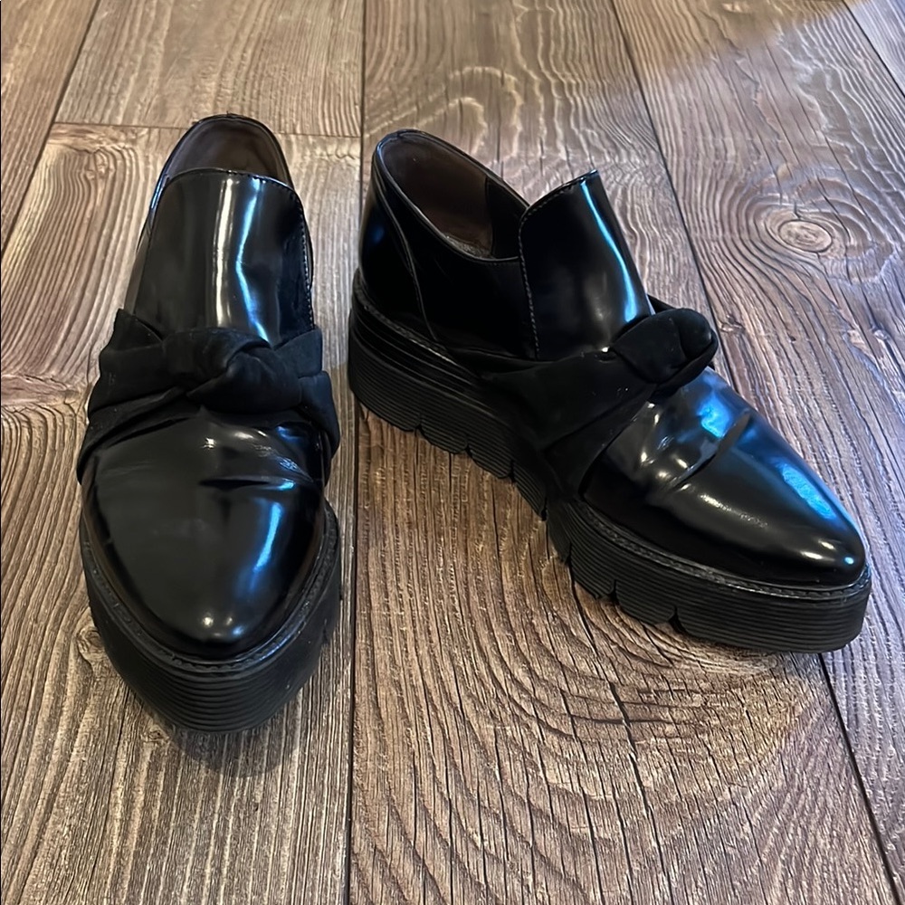 Laura Bellariva Women’s Black Loafers